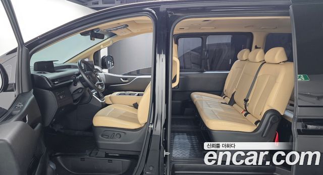 Hyundai Staria Tourer 9-Seater Modern 2024 — фото 17