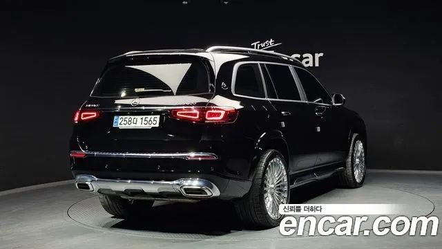 Mercedes-Benz GLS-Class (X167) Maybach GLS600 4MATIC 2023 — фото 2