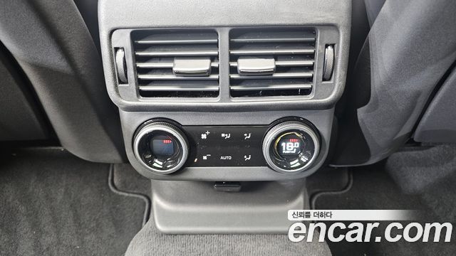 Land Rover Range Rover Velar 3.0 P400 Dynamic HSE 2025 — фото 18