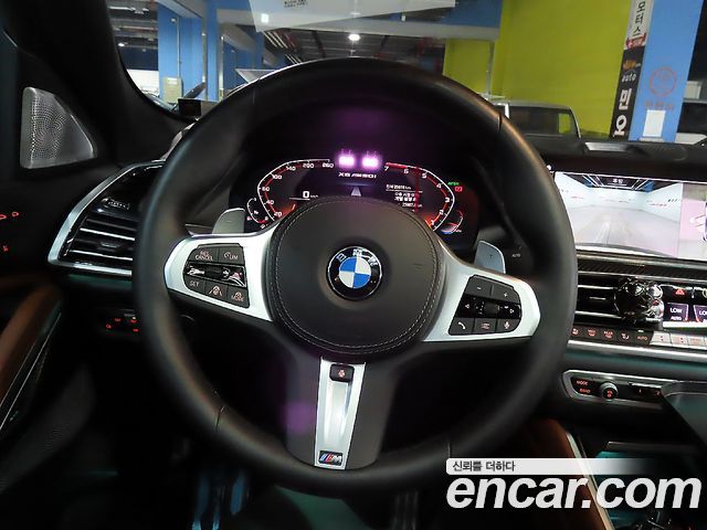 BMW X6 (G06) M50i 2023 — фото 17
