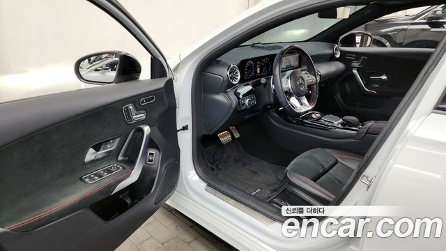 Mercedes-Benz A-Class (W177) AMG A35 4MATIC Sedan 2022 — фото 10