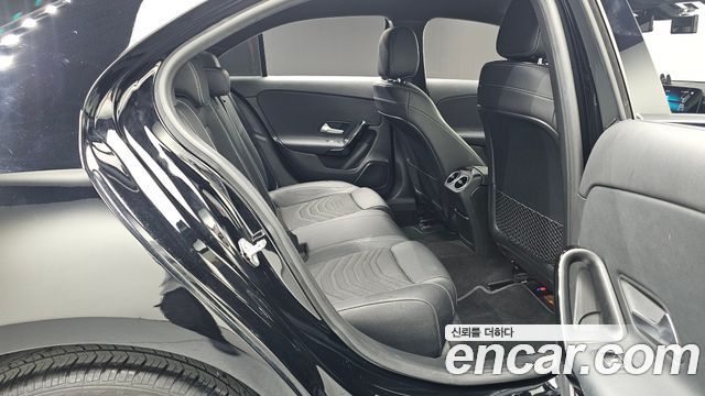 Mercedes-Benz A-Class (W177) A220 Sedan 2020 — фото 12