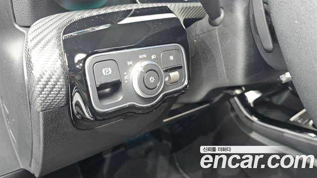 Mercedes-Benz A-Class (W177) A220 Sedan 2020 — фото 14