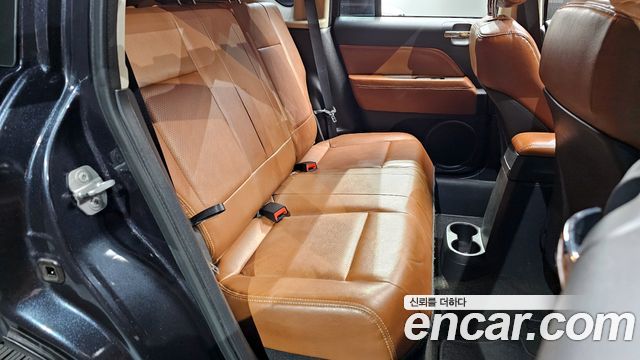 Jeep Compass 2.4 Limited 1st 2016 — фото 12