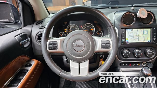 Jeep Compass 2.4 Limited 1st 2016 — фото 13