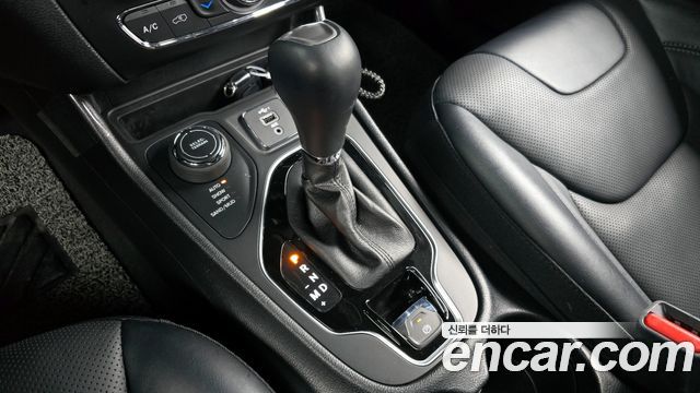 Jeep Cherokee (KL) 2.4 Limited AWD 2022 — фото 9