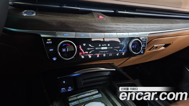 Genesis G80 (RG3) Gasoline 2.5 Turbo AWD 2023 — фото 18