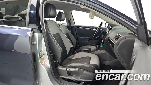 Volkswagen Jetta 2.0 TDI BlueMotion 6th 2015 — фото 10