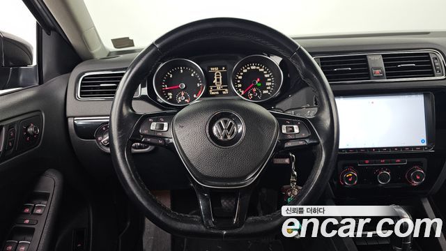 Volkswagen Jetta 2.0 TDI BlueMotion 6th 2015 — фото 13