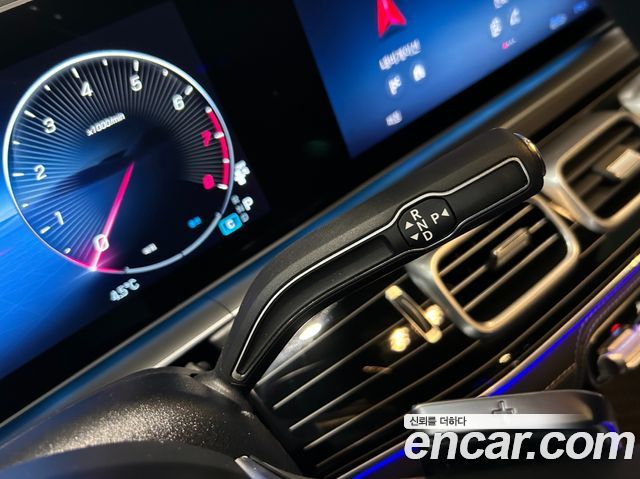 Mercedes-Benz GLS-Class (X167) Maybach GLS600 4MATIC 2025 — фото 9