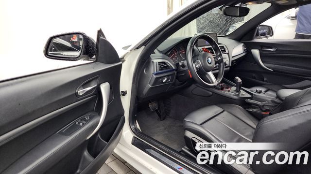 BMW 2 Series (F22) 220d M Sport Coupe 2014 — фото 10