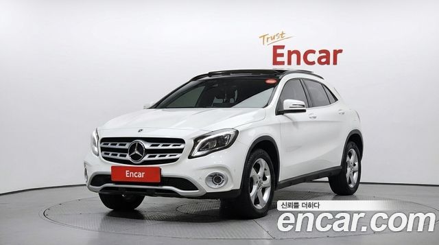 Mercedes-Benz GLA-Class (X156) GLA220
