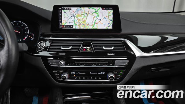 BMW 5 Series (G30) 520i Luxury 2019 — фото 14