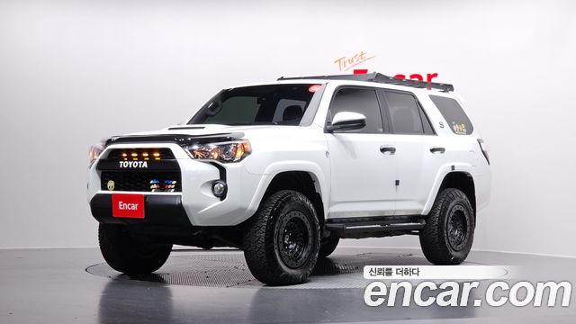 Toyota 4Runner V6 4WD SR5 2015 — фото 1