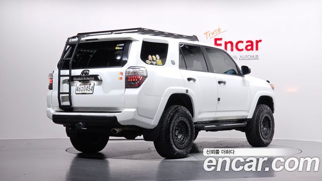 Toyota 4Runner V6 4WD SR5 2015 — фото 2