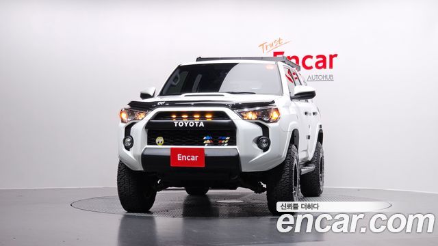 Toyota 4Runner V6 4WD SR5 2015 — фото 3