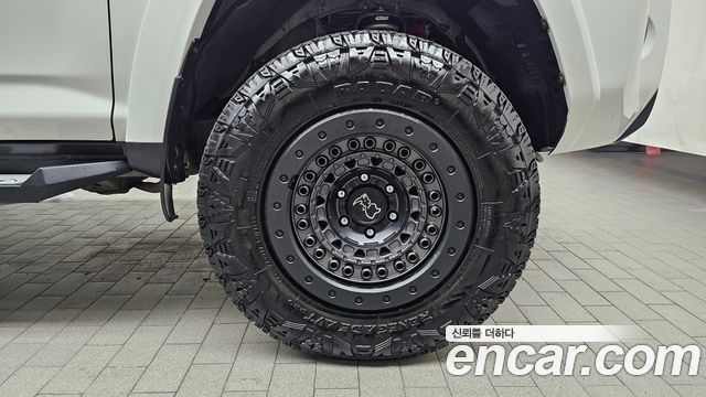 Toyota 4Runner V6 4WD SR5 2015 — фото 5
