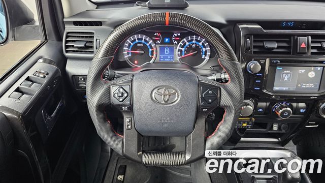 Toyota 4Runner V6 4WD SR5 2015 — фото 13