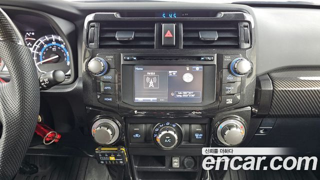 Toyota 4Runner V6 4WD SR5 2015 — фото 15