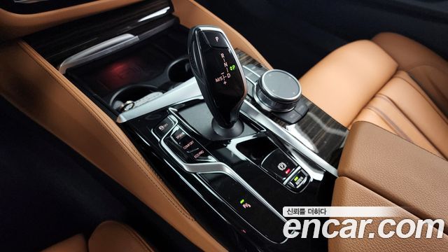 BMW 5 Series (G30) 520i Luxury 2023 — фото 9