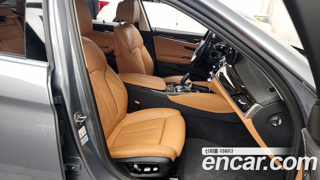 BMW 5 Series (G30) 520i Luxury 2023 — фото 11