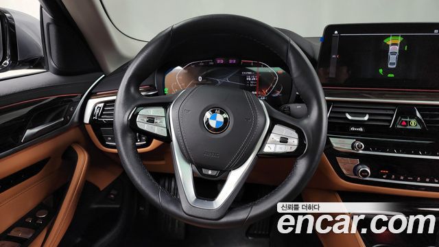 BMW 5 Series (G30) 520i Luxury 2023 — фото 13