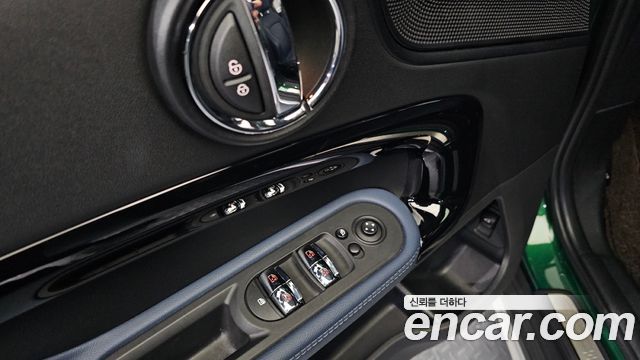 MINI Cooper SD Countryman ALL4 2nd 2021 — фото 13