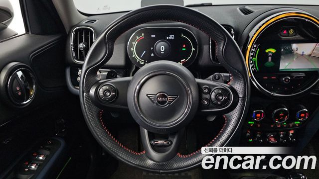 MINI Cooper SD Countryman ALL4 2nd 2021 — фото 14