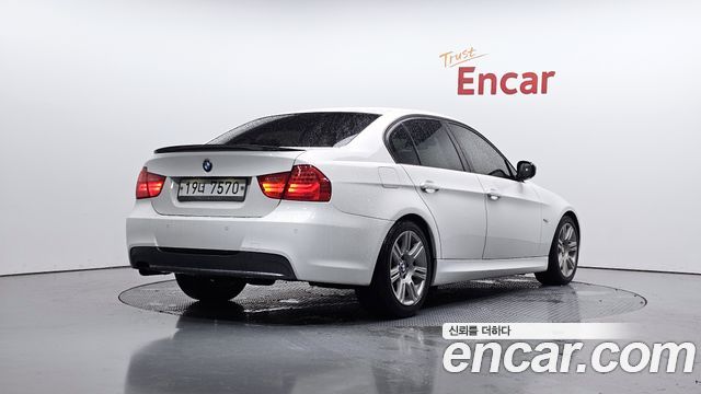 BMW 3 Series (E90) 320d Sedan M Sport 2011 — фото 2