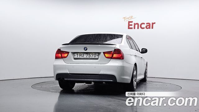 BMW 3 Series (E90) 320d Sedan M Sport 2011 — фото 4