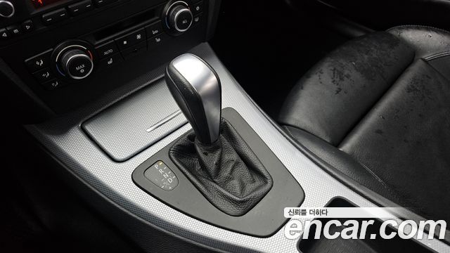 BMW 3 Series (E90) 320d Sedan M Sport 2011 — фото 9