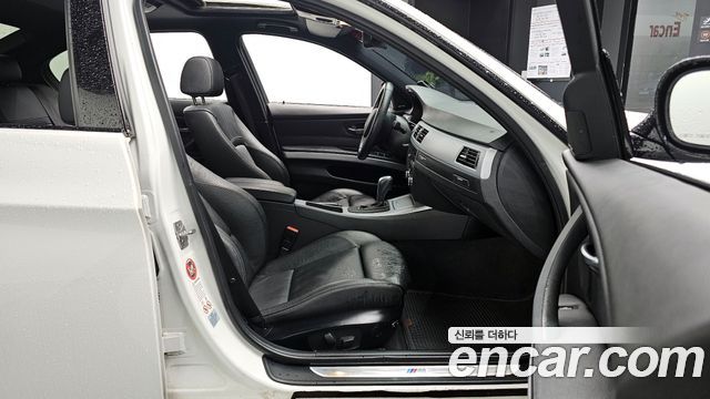 BMW 3 Series (E90) 320d Sedan M Sport 2011 — фото 10