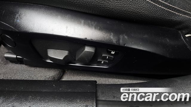 BMW 3 Series (E90) 320d Sedan M Sport 2011 — фото 17