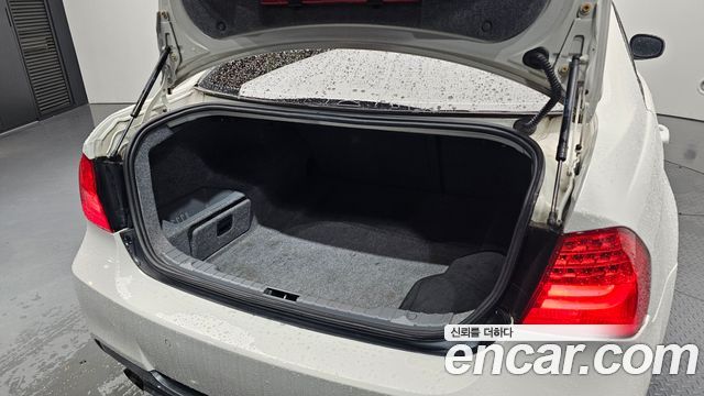 BMW 3 Series (E90) 320d Sedan M Sport 2011 — фото 20