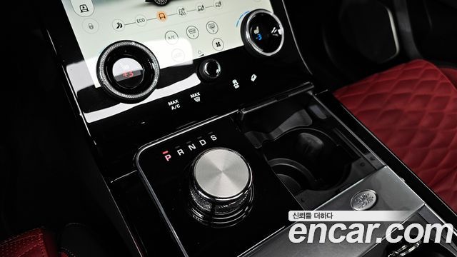 Land Rover Range Rover Velar 5.0 SV AB Autobiography Dynamic 2019 — фото 9