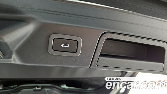 Land Rover Range Rover Velar 5.0 SV AB Autobiography Dynamic 2019 — фото 20