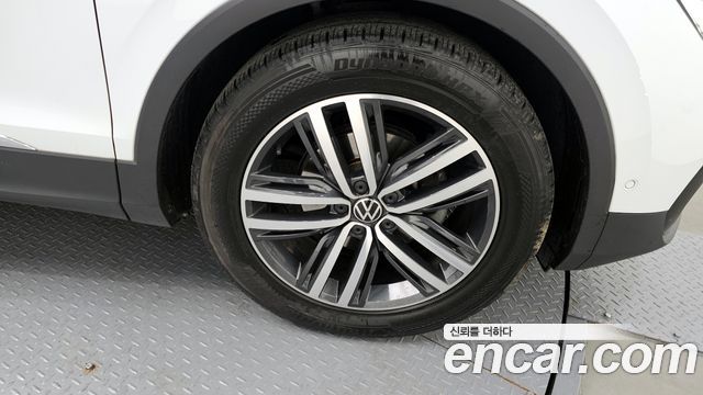 Volkswagen Tiguan (II) 2.0 TDI Prestige 2021 — фото 5
