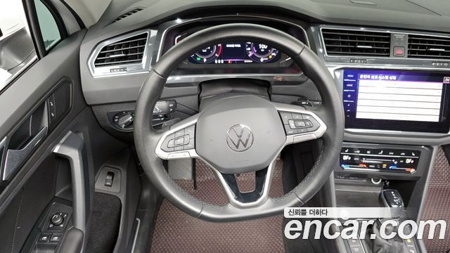 Volkswagen Tiguan (II) 2.0 TDI Prestige 2021 — фото 13