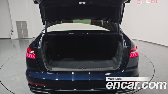 Audi A6 (C8) 45 TFSI Premium 2023 — фото 24