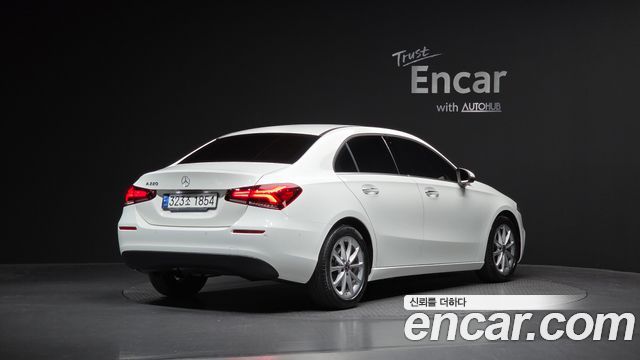 Mercedes-Benz A-Class (W177) A220 Sedan 2020 — фото 2