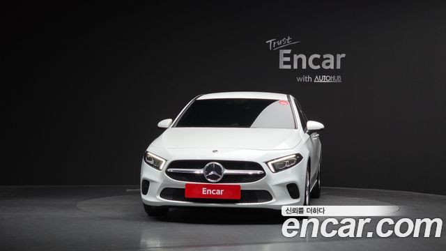 Mercedes-Benz A-Class (W177) A220 Sedan 2020 — фото 3