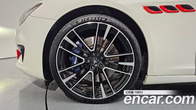 Maserati Quattroporte GTS 3.8 V8 2014 — фото 5