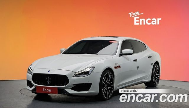 Maserati Quattroporte GTS 3.8 V8
