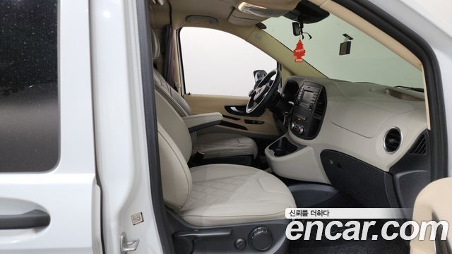 Mercedes-Benz V-Class 2.0 W447 2020 — фото 11