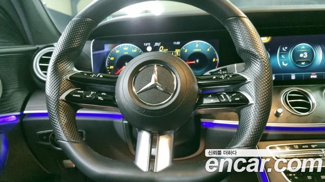 Mercedes-Benz E-Class (W213) E220d 4MATIC AMG Line 2022 — фото 9