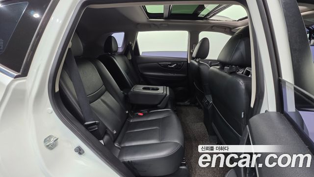 Nissan X-Trail 2.5 Smart 2WD 2018 — фото 19