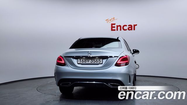 Mercedes-Benz C-Class (W205) C200 AMG Line 2021 — фото 4
