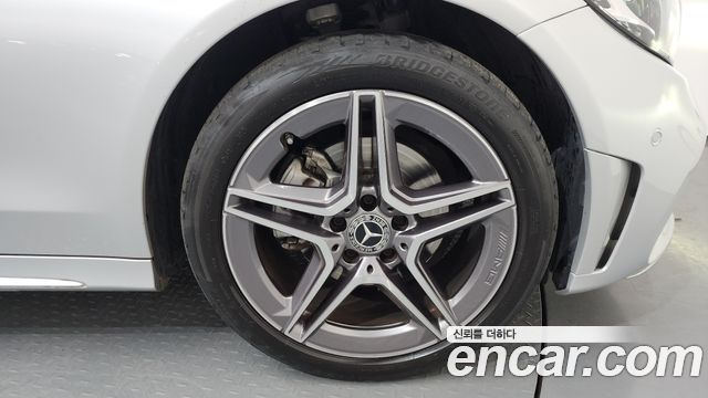 Mercedes-Benz C-Class (W205) C200 AMG Line 2021 — фото 5