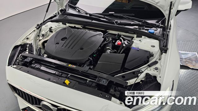 Volvo S60 (III) B5 Ultra Bright 2025 — фото 6