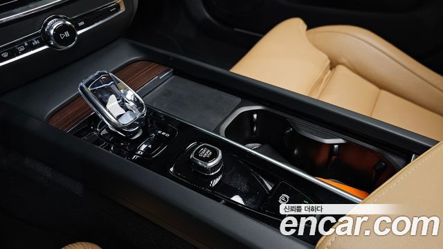 Volvo S60 (III) B5 Ultra Bright 2025 — фото 9